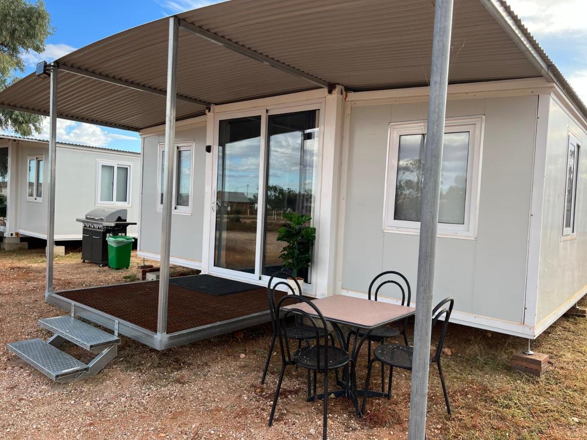 White Cliffs Self Contained Cabin Accommodation Extérieur photo